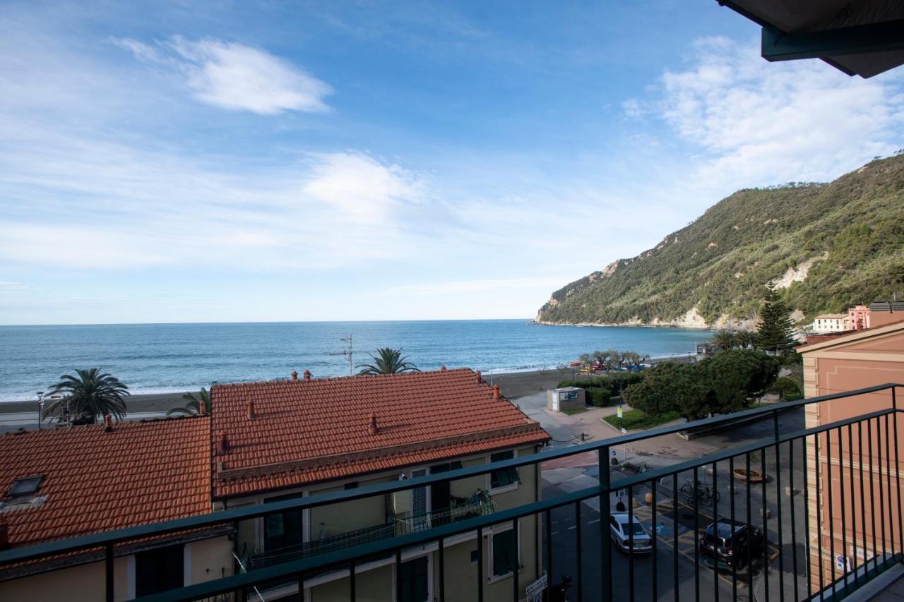 162 - La Veranda Sull'Acqua, Fronte E Vista Mare Riva Trigoso, Posto Auto Privato سيستري ليفانتي المظهر الخارجي الصورة